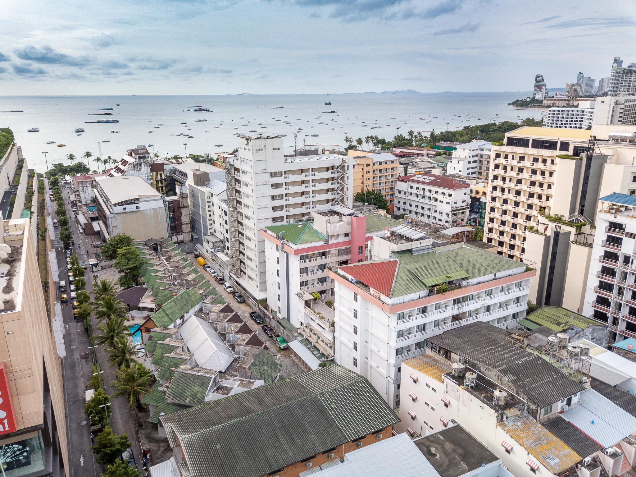 Eastiny Place Hotel Pattaya Exterior foto